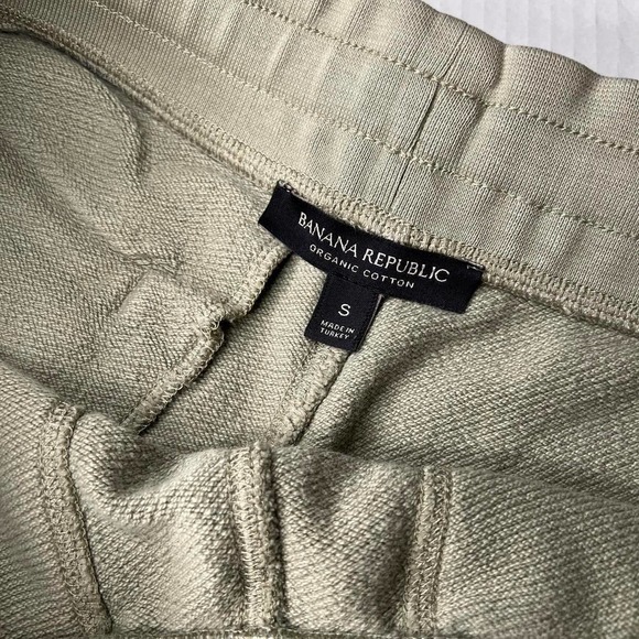 Banana Republic Green Cotton Shorts - Picture 3 of 5